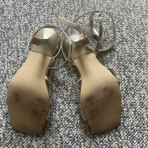 Women’s BP gold sandals-Size 7 - Picture 4 of 4